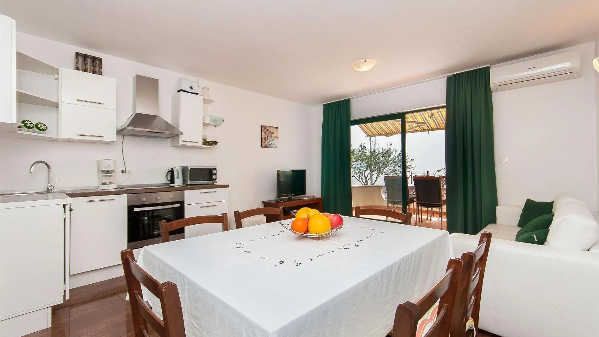 Apartments Sanja Trogir 0*,